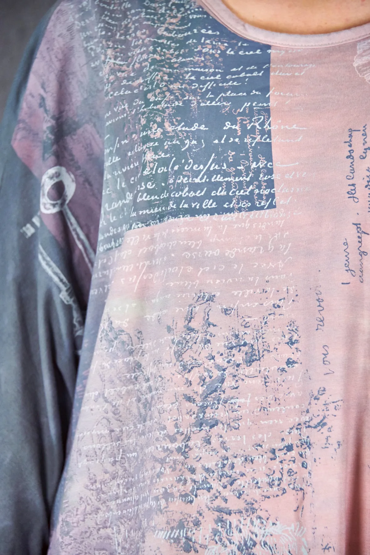 1255HD Art Tee Word and Thought Garden Smokey Grey Soft Sienna