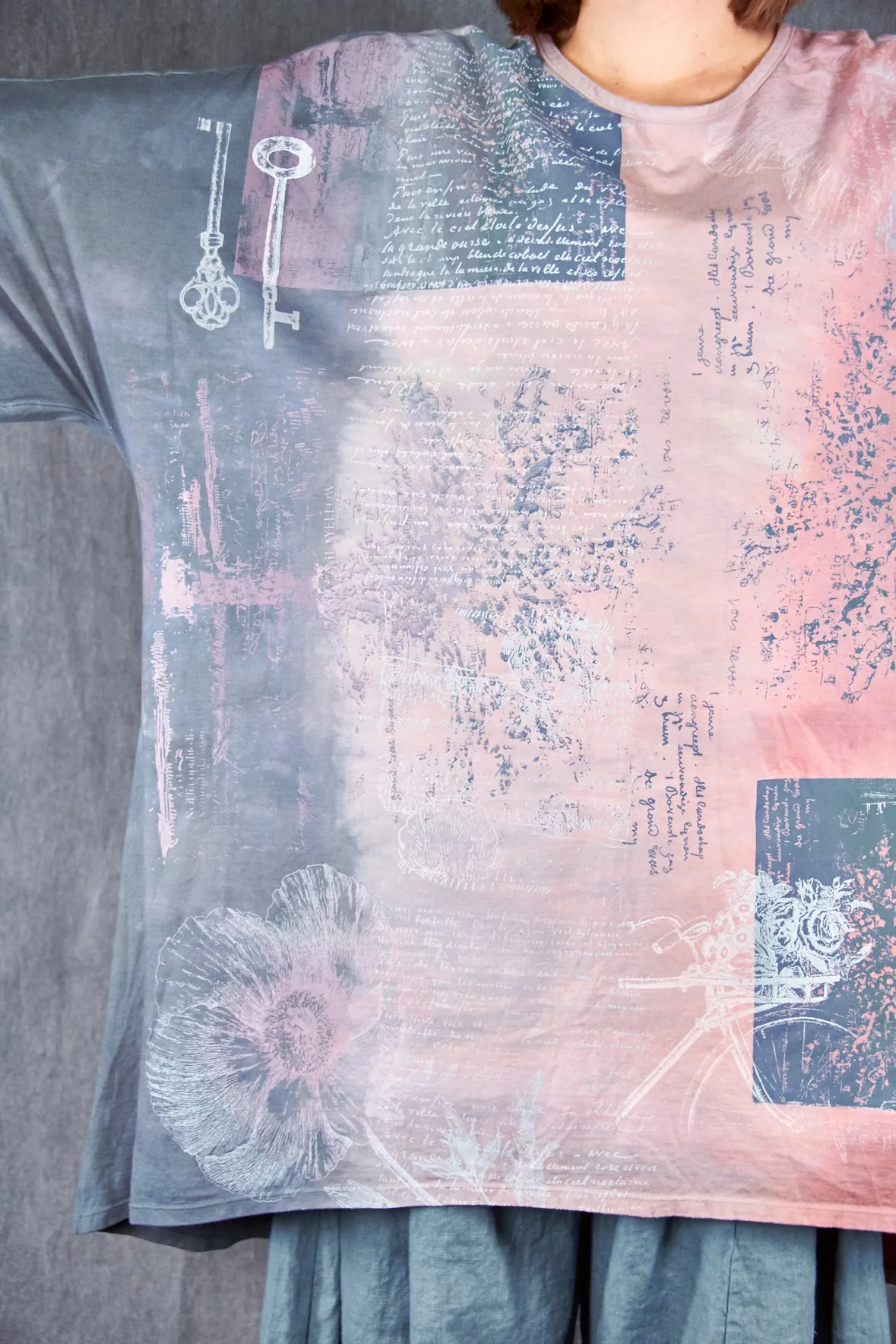 1255HD Art Tee Word and Thought Garden Smokey Grey Soft Sienna