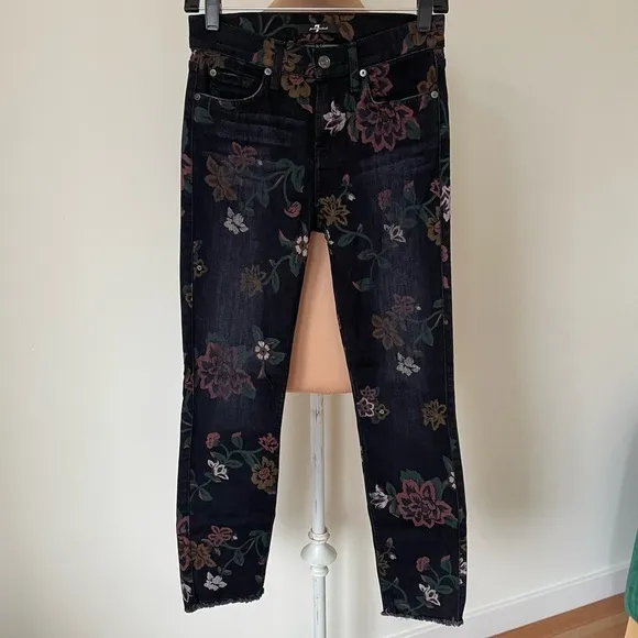 7 FOR ALL MANKIND Black Noir Roxanne Floral Print Raw-Hem Skinny Jeans EUC Sz 26