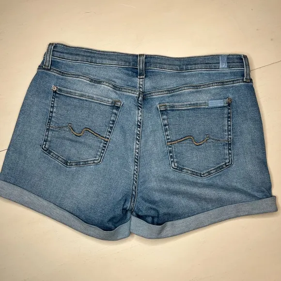7 For All Mankind mid Roll Shorts - Size 31