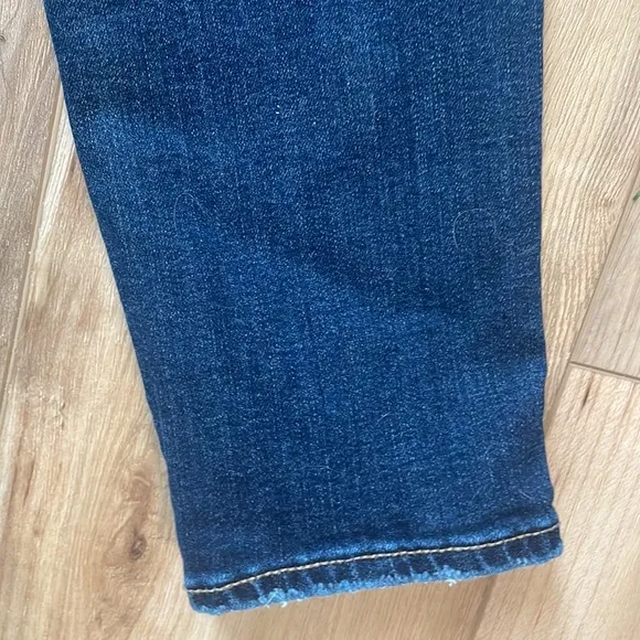 American eagle outfitters super stretch Skinny jeans dark wash straight size 2