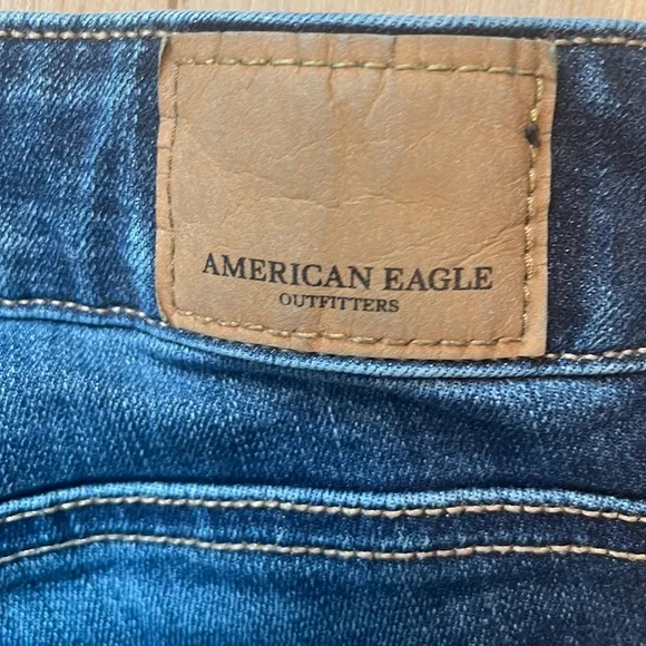 American eagle outfitters super stretch Skinny jeans dark wash straight size 2