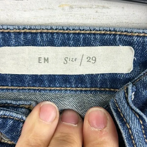 Anthropologie Pilcro womens Em no  29 stretch medium wash jeans medium wash