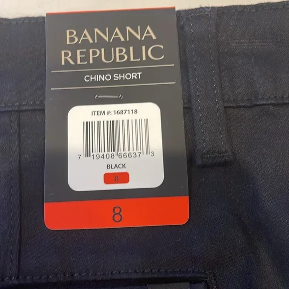 Banana Republic-chino black shorts in size 8 NWT, activewear, cuffed hemline