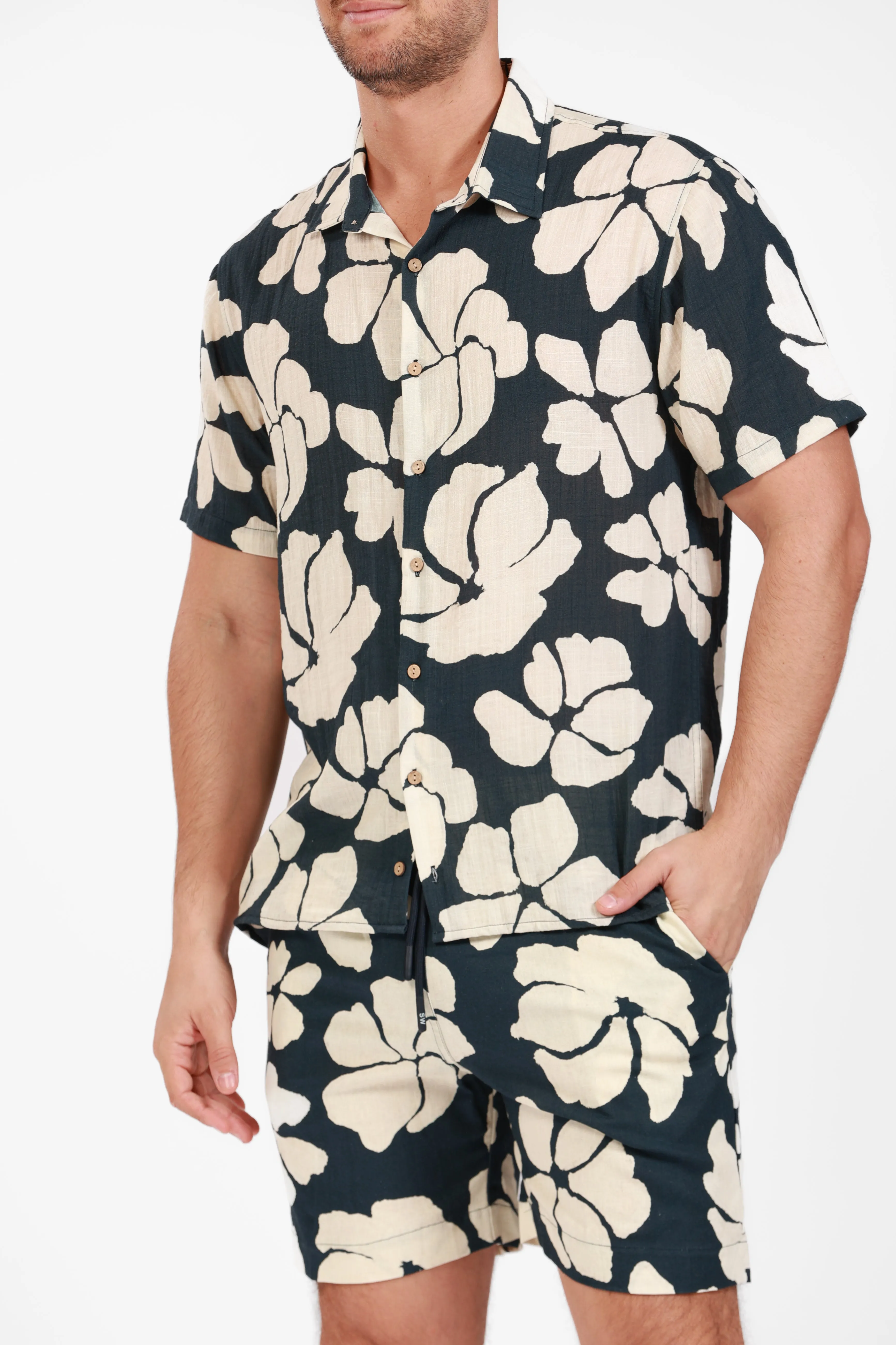 BLACK LINEN PRINTED SHORTS