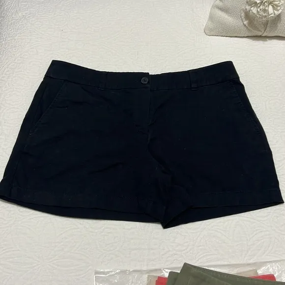 Bundle of 4 Ann Taylor Loft outlet 4” chino shorts
