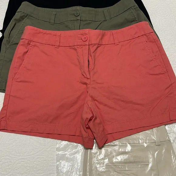 Bundle of 4 Ann Taylor Loft outlet 4” chino shorts