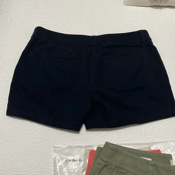 Bundle of 4 Ann Taylor Loft outlet 4” chino shorts