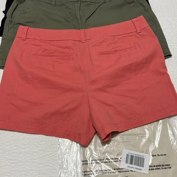 Bundle of 4 Ann Taylor Loft outlet 4” chino shorts
