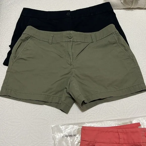 Bundle of 4 Ann Taylor Loft outlet 4” chino shorts