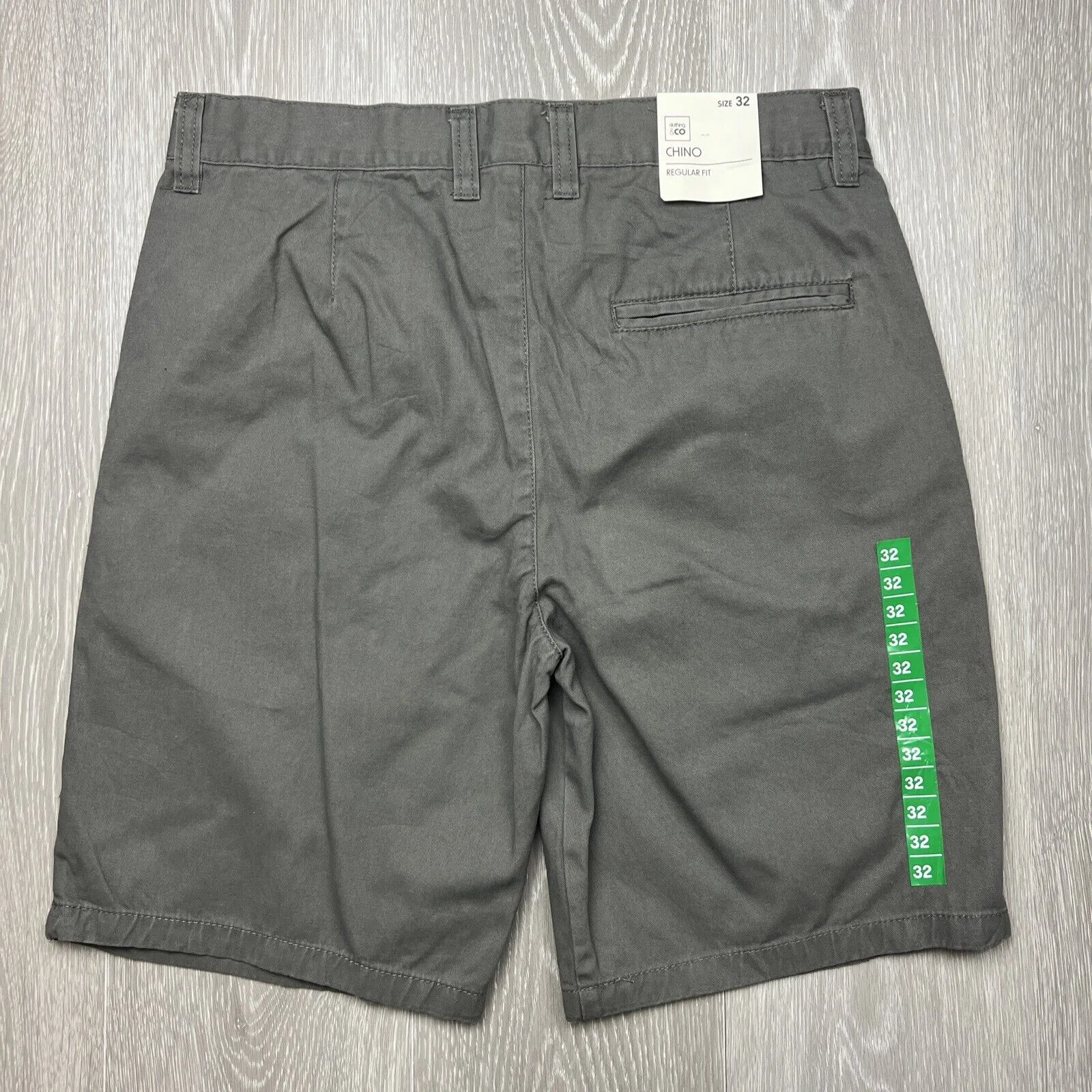 Clothing & Co Mens Regular Chino Short Size 32 (New)