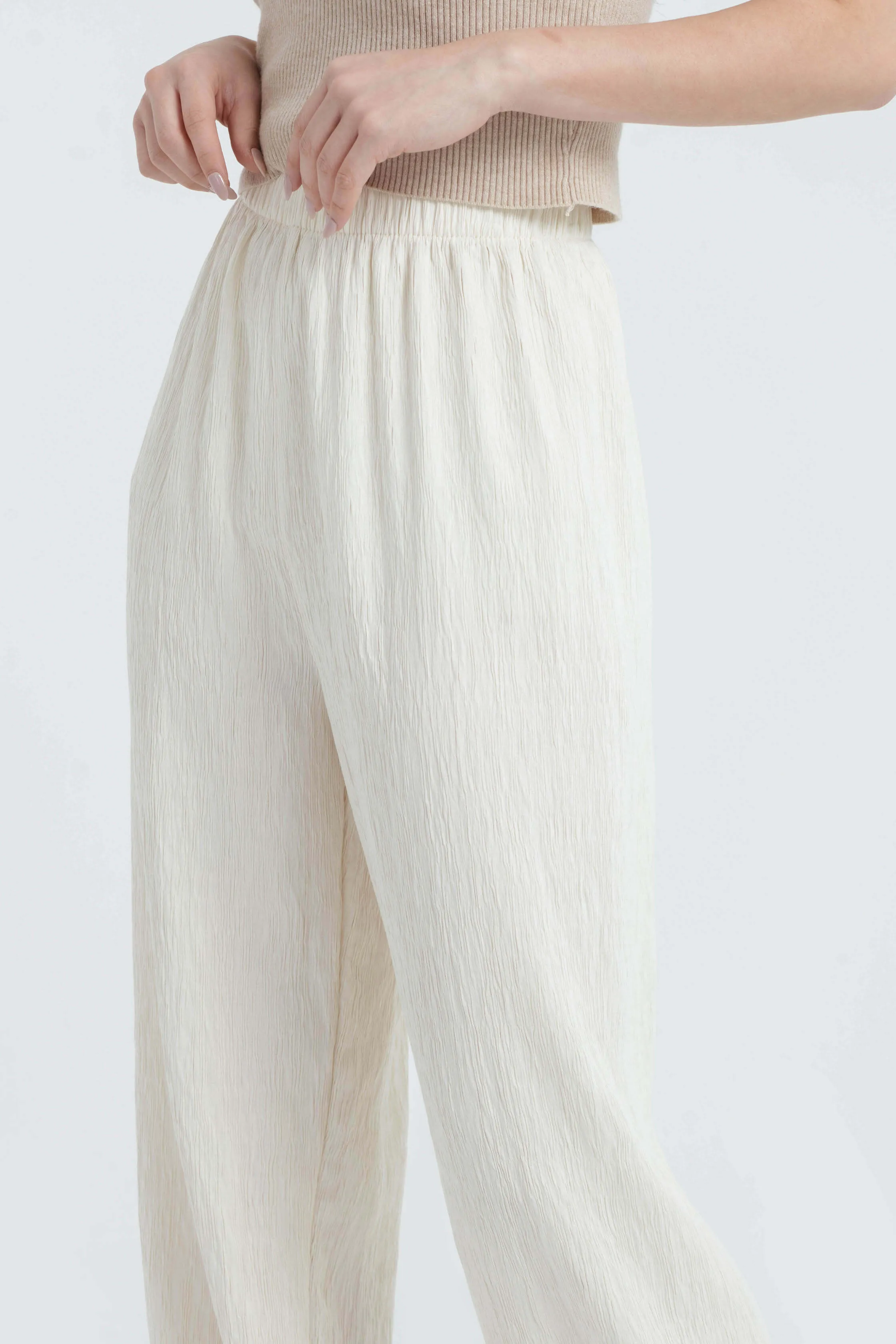 Cream Crinkle Loose Pants
