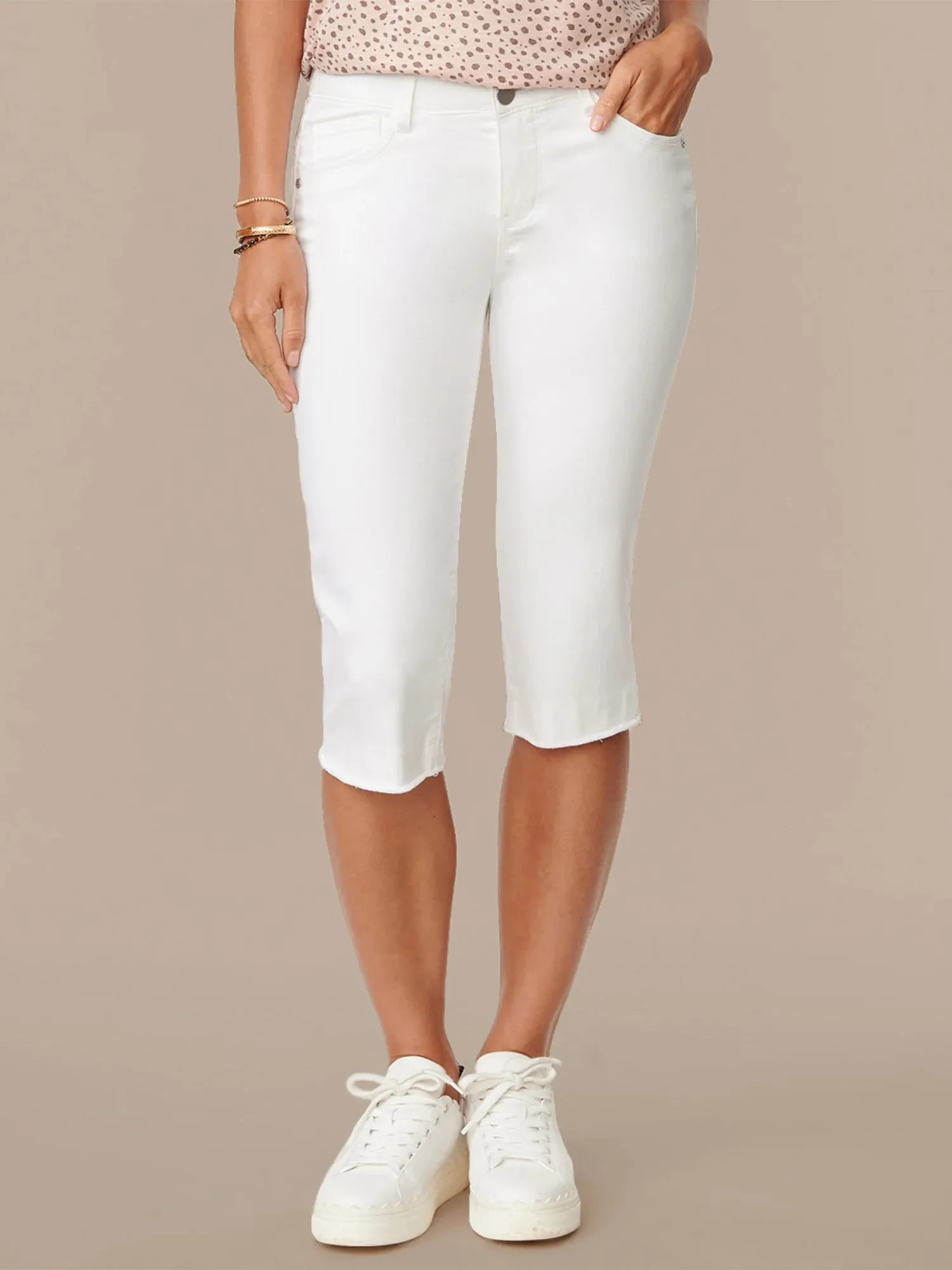 Democracy Optic White Skimmer Capri