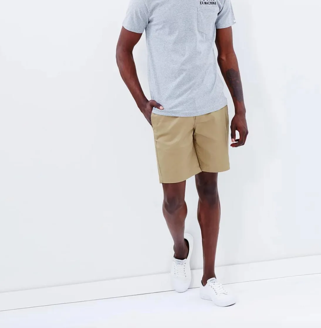 Deus ex Machina Beige Ford Chino Shorts Size 29 (New)