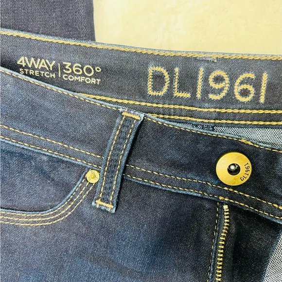 DL1961 Premium Denim Nina Super High Rise Skinny Jeans Dark Wash Size 26