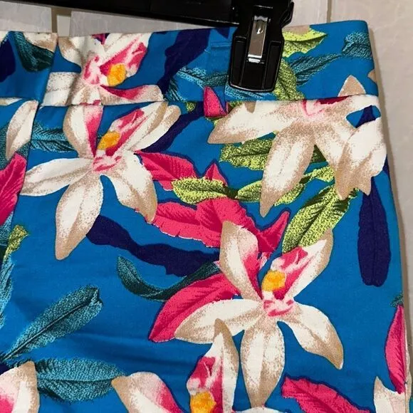 Express 2 Tropical Floral Blue Pink Beige Green Cuffed Hem Chino Shorts