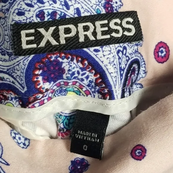 EXPRESS Paisley print Pink Chino shorts Size 0
