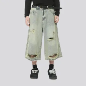 Fashionable torn retro men's jeans shorts
