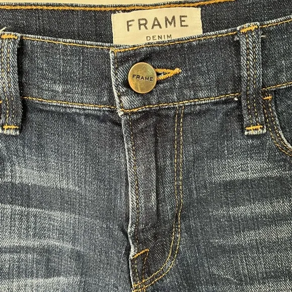 FRAME LE Cutoff Denim Cuffed Shorts in Ashcroft Wash- size 25