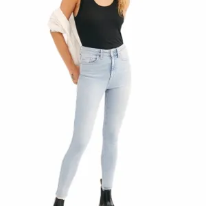 FREE PEOPLE Raw High Rise Jegging SIZE 29