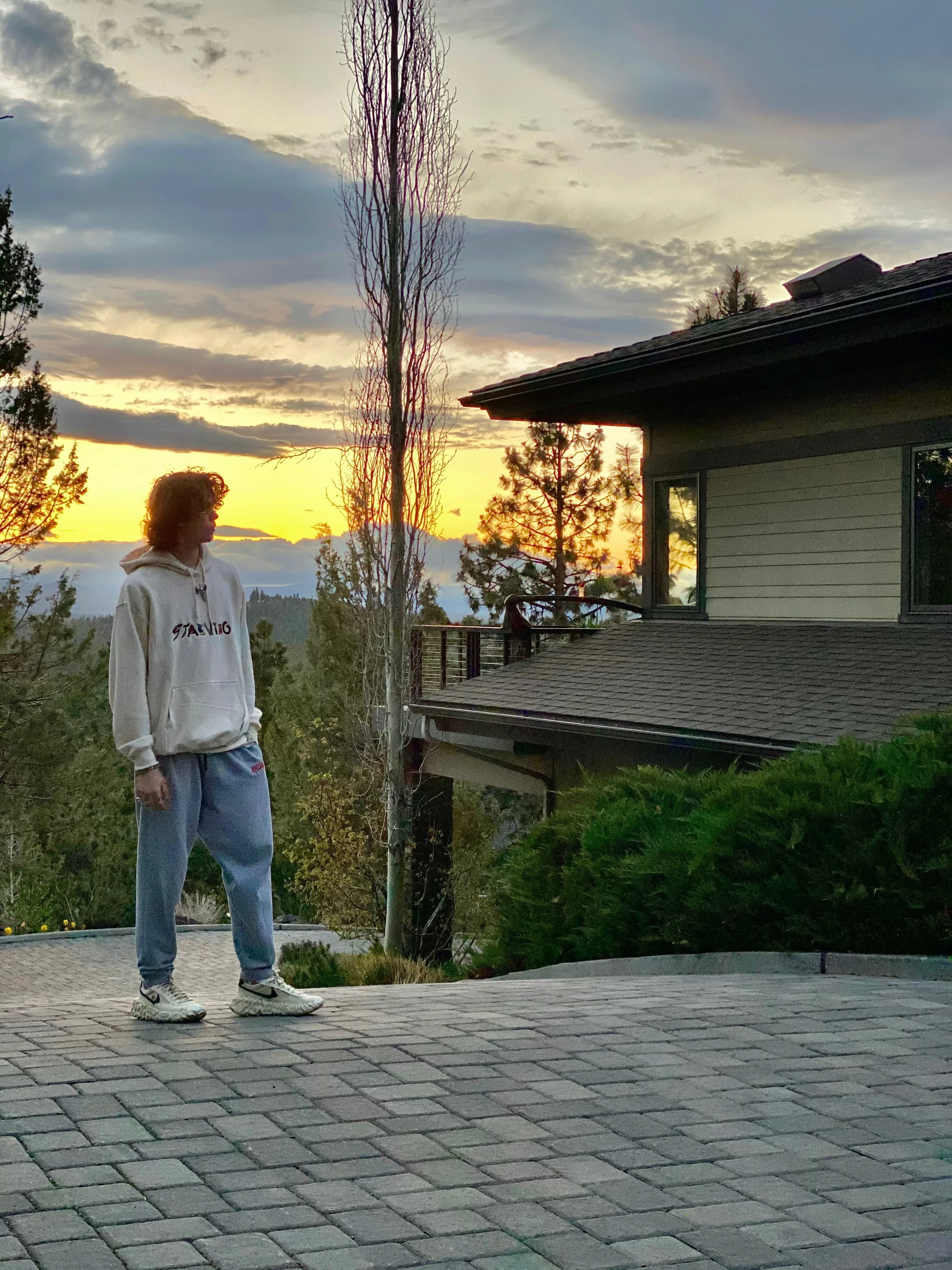 HUNGRY logo hoodie