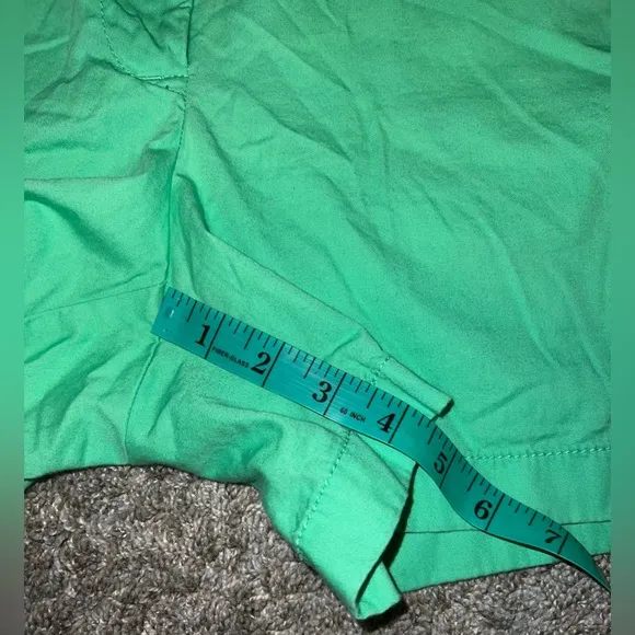 J. Crew 100% Cotton Broken-in Chino Shorts Kelly Green Size 8
