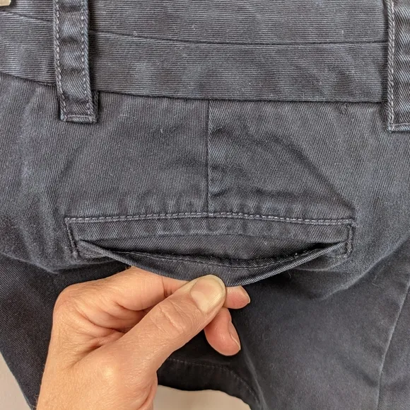 J. Crew Chino Shorts Flat Front Classic Preppy Cotton Blue 2.5&quot; inseam size 4