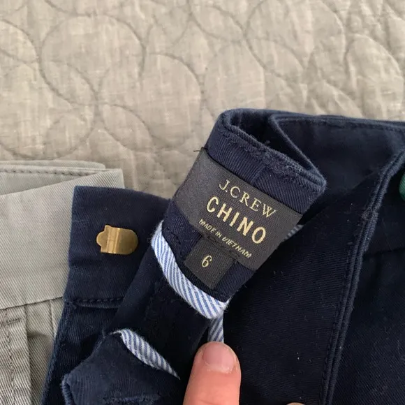 JCrew - 7 inch chino shorts