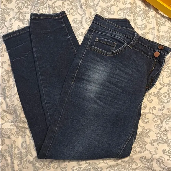 KanCan- Signature Kurvy Mid-rise Ankle Skinny Jeans
