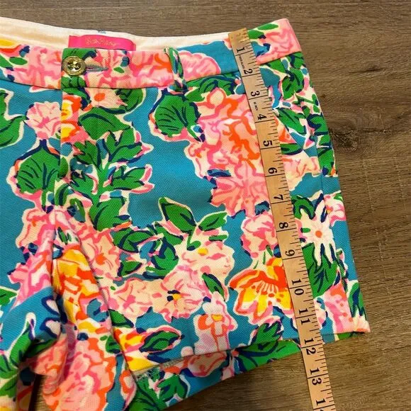 Lilly Pulitzer Women's Pink Chino Shorts 6 Floral Multicolor Summer Casual