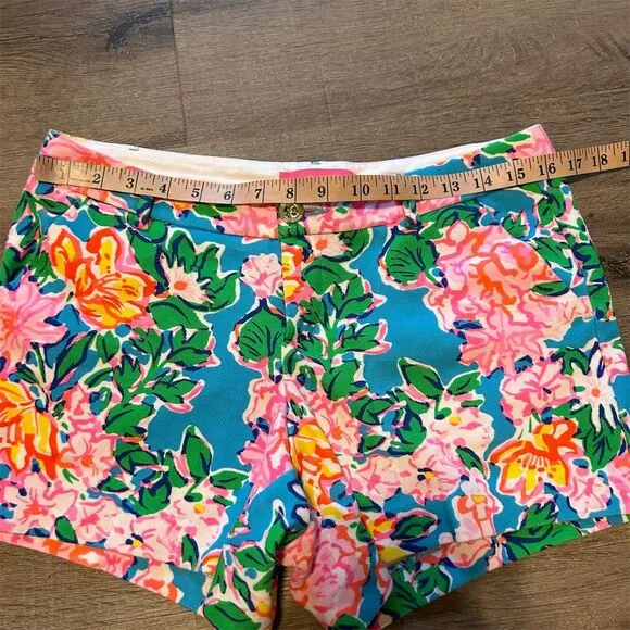 Lilly Pulitzer Women's Pink Chino Shorts 6 Floral Multicolor Summer Casual