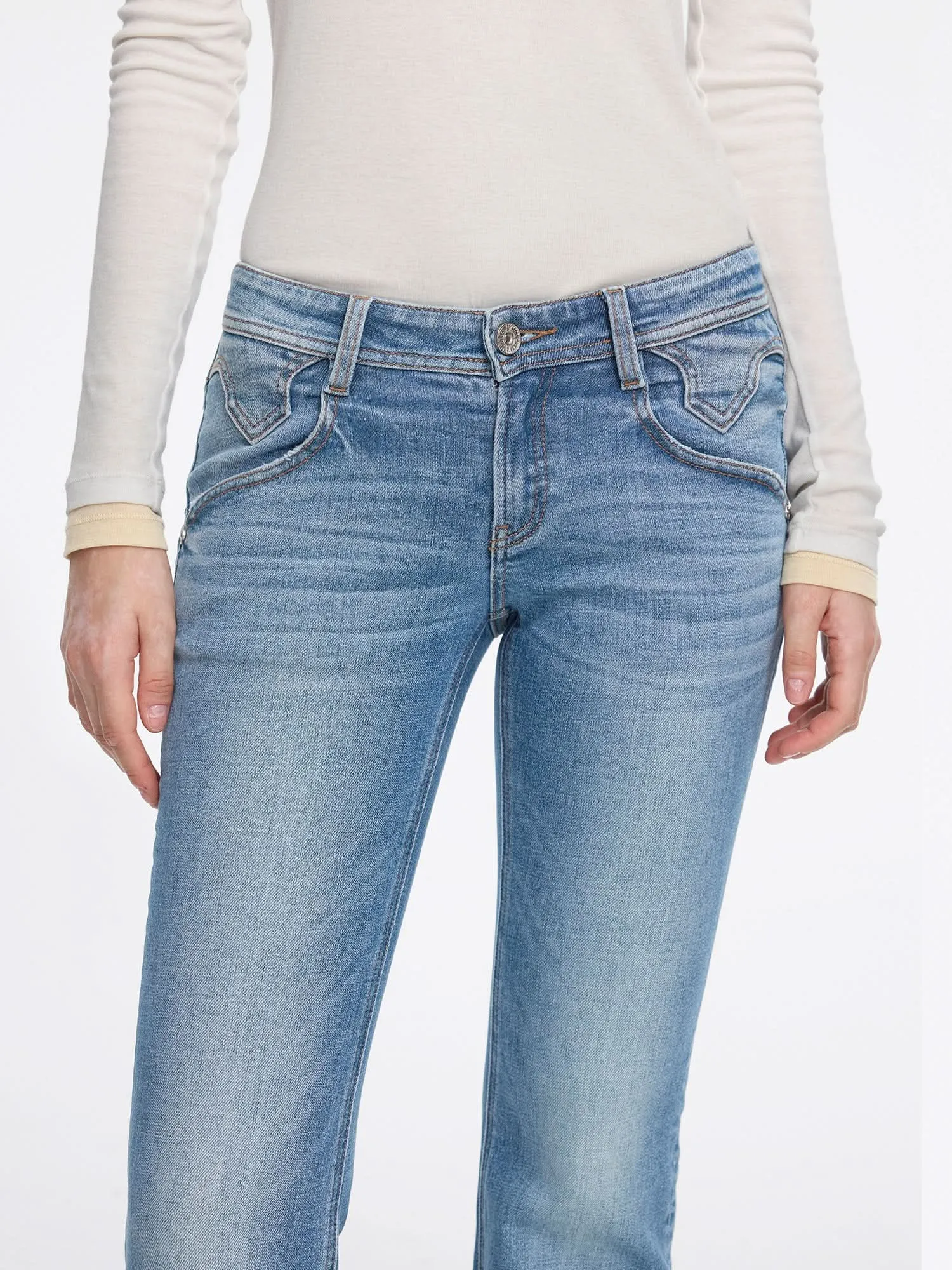 Low-Rise Flared Jeans-BELLA
