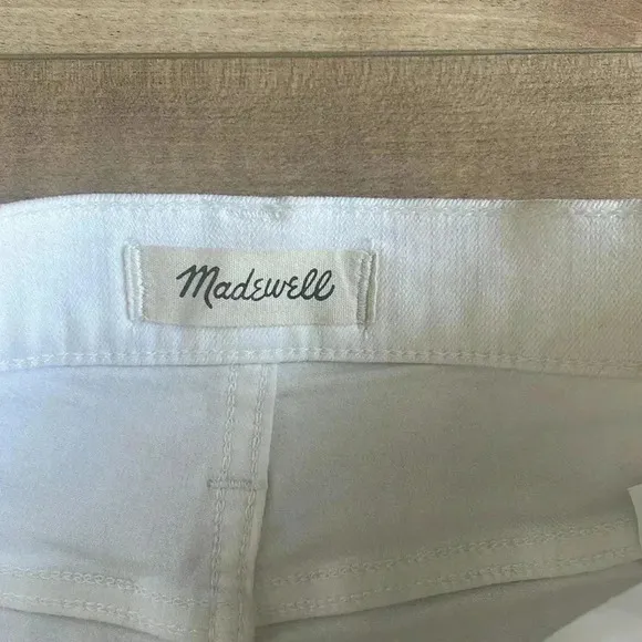 Madewell 9” Mid Rise Skinny White Jeans Raw Hem Sz 24