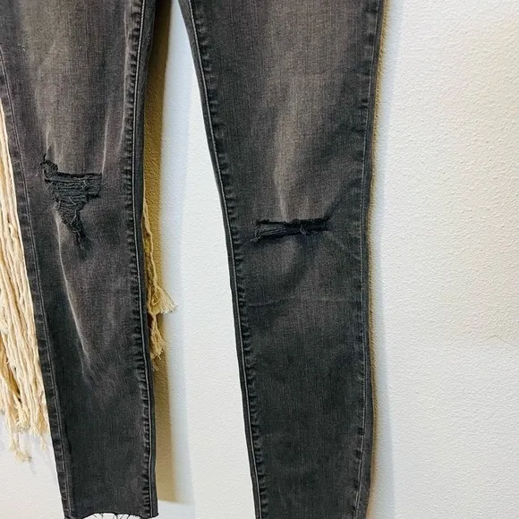 Madewell Curvy High-Rise Skinny Jeans in Black Sea