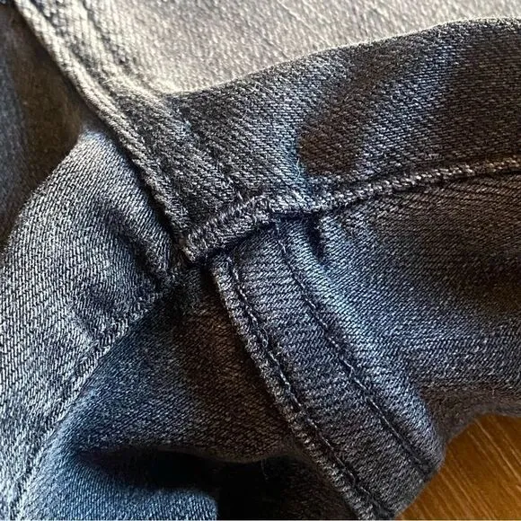 Madewell 9&quot; Mid-Rise Roadtripper Supersoft Jeans in Ashmont Wash