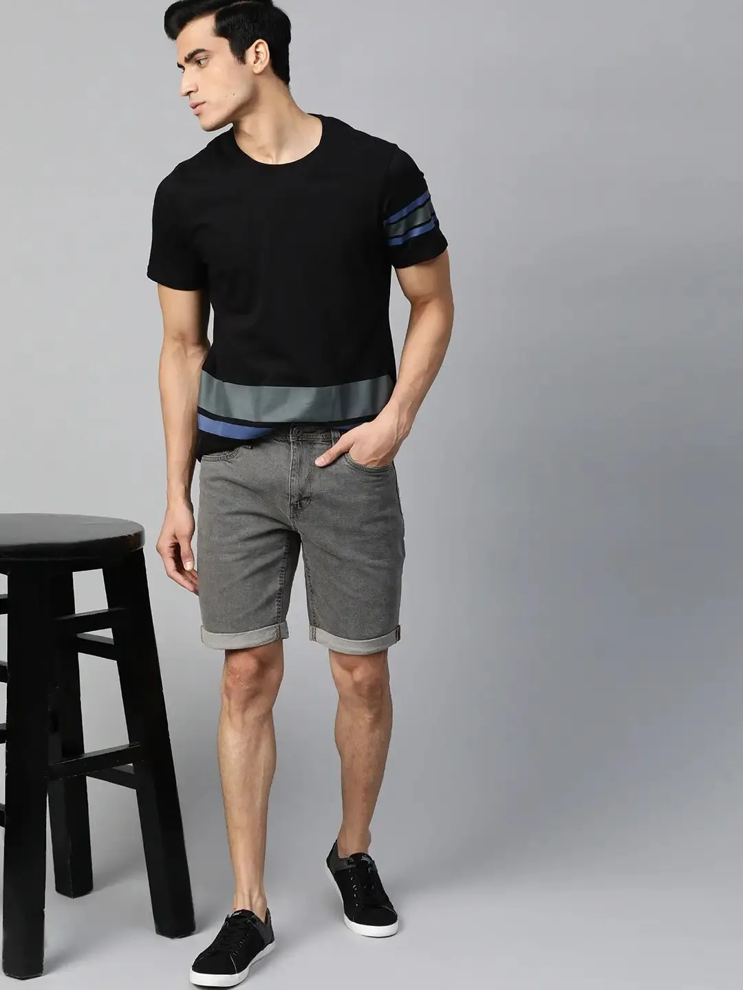 Men Charcoal Grey Washed Regular Fit Denim Shorts