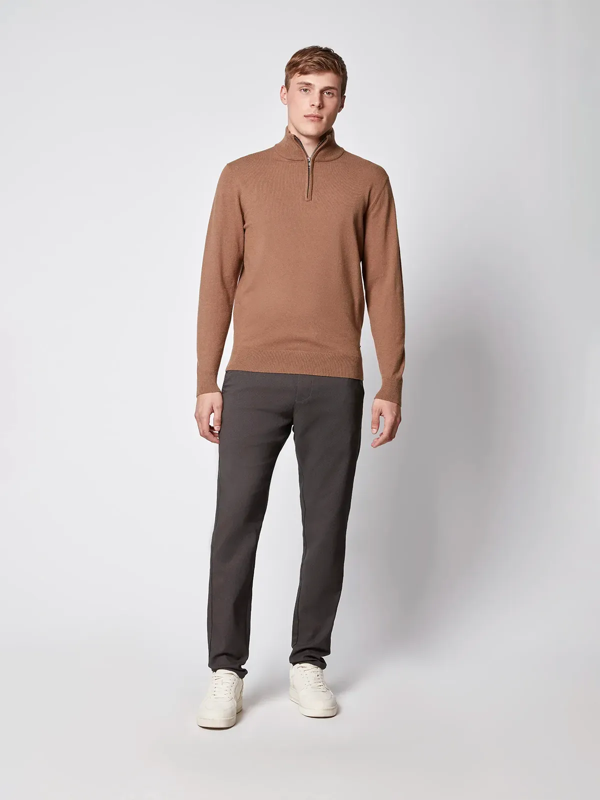 Men’s Textured Bungee Pull-on Chino Pant