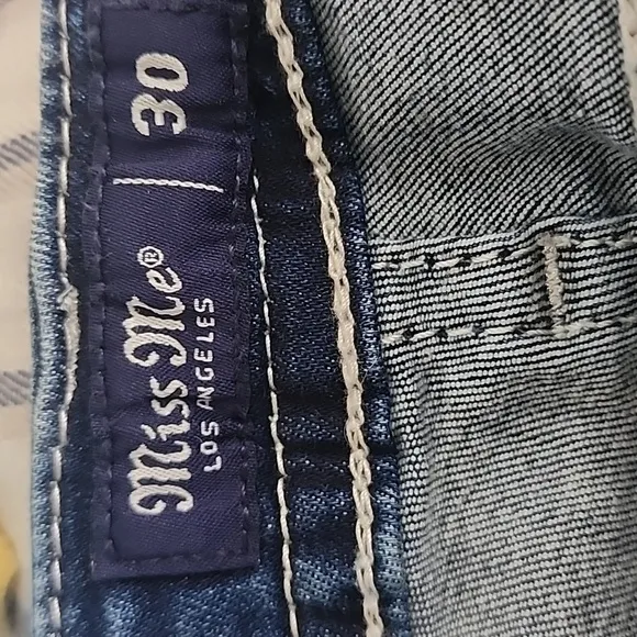 Miss Me Women's Bermudas Mid-Rise Blue Denim Shorts Size 30