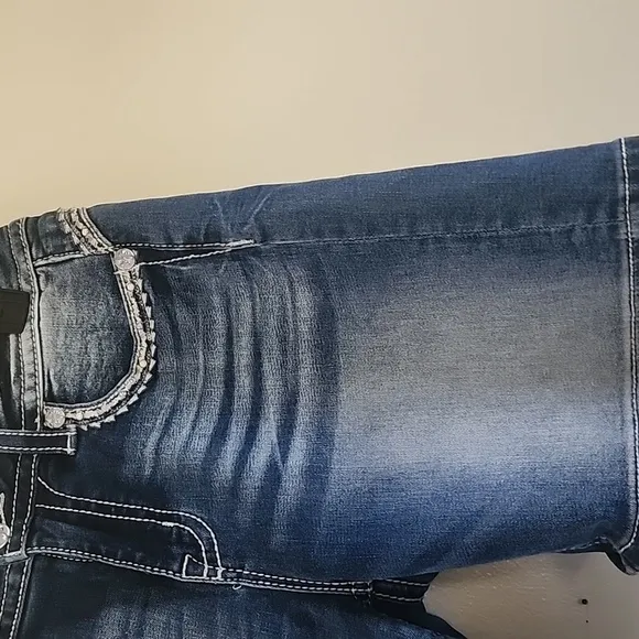 Miss Me Women's Bermudas Mid-Rise Blue Denim Shorts Size 30