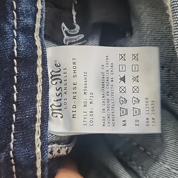 Miss Me Women's Bermudas Mid-Rise Blue Denim Shorts Size 30