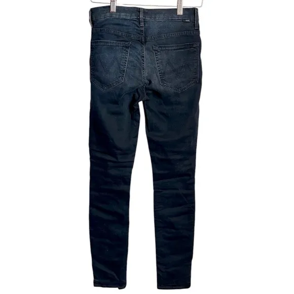 MOTHER High Waisted Looker Jeans - Kiss in the Dark Wash Size 26 - Skinny