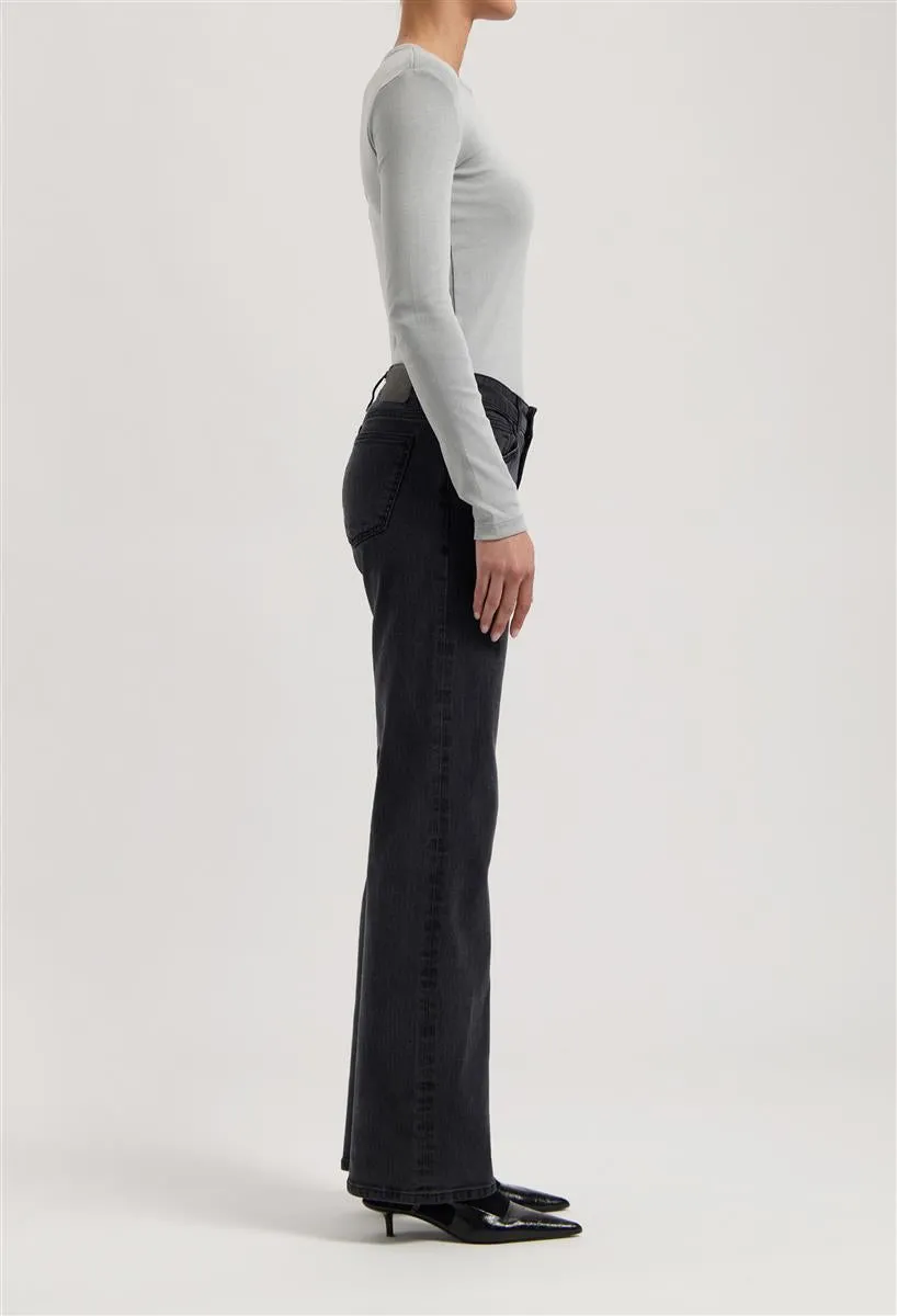 MUD JEANS Carry Mid Straight black vintage