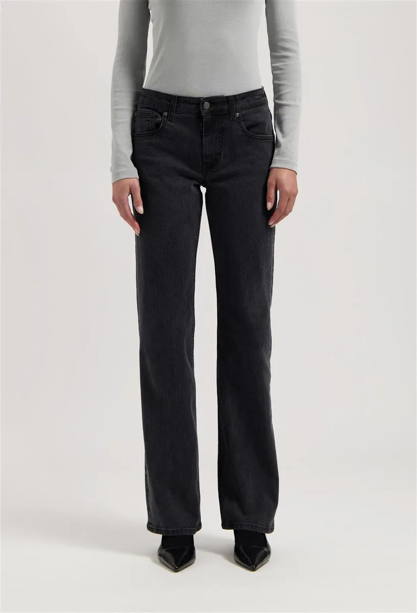MUD JEANS Carry Mid Straight black vintage