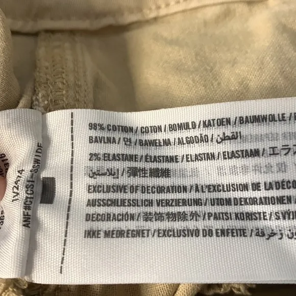 🏝️NWOT Abercrombie &amp; Fitch Low Rise Chino Shorts Size 2 Khaki🏝️