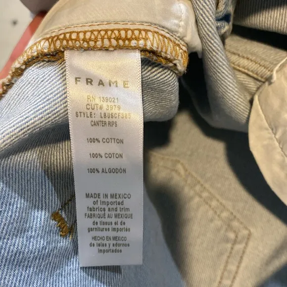 NWOT FRAME LE BEAU SHORT Light Blue Denim Shorts