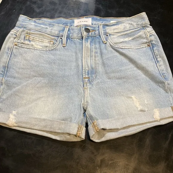 NWOT FRAME LE BEAU SHORT Light Blue Denim Shorts