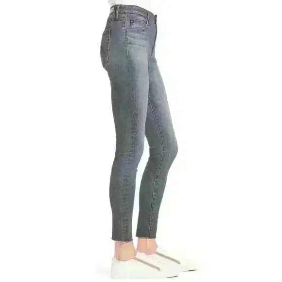 NWT AG &quot;The Farrah&quot; High Waist Skinny Raw Hem Jeans in Gray Pearl