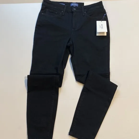 NYDJ SZ 4 Black Denim Skinny Jeans New D28