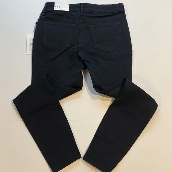 NYDJ SZ 4 Black Denim Skinny Jeans New D28