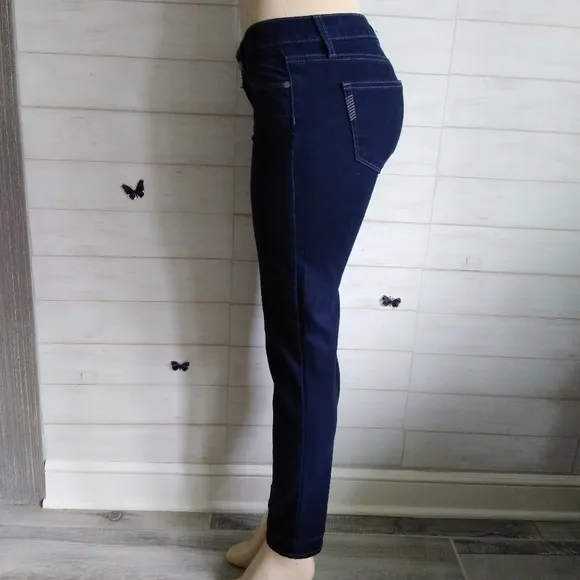 Paige Skyline Ankle Peg Jeans